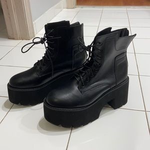 Chunky black platform zip up combat boots